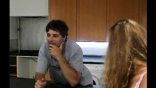 Silvia Sun durván popóba dugva