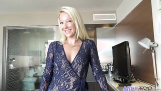 Világos Szőke milf mami durván bekúrva