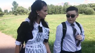 Tapasztalatlan manus hátsó bejáratba közösül