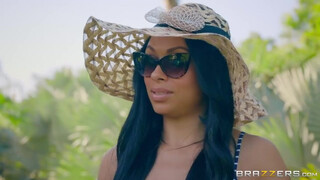 Bethany Benz a baszásmániás kolumbiai milf - Brazzers