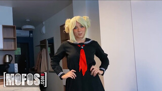 Mofos - Sweetie Fox a cosplayes csaj hátsó bejáratba kefélve