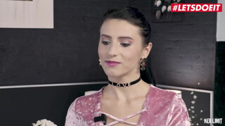 HerLimit - Nelly Kent méretes cicis román kisasszony szereti popsiba