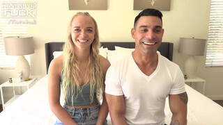 Világos Szőke kiscsaj és az izmos srác - Hot Guys Fuck