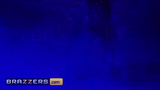 Brazzers - Cherie Deville segglyuka is megrakva