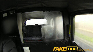 FakeTaxi - Világos Szőke hatalmas seggű bige megkúrelva