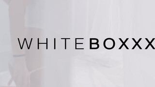 WhiteBoxxx - Zazie Skymm a magyar csajszi popsiba kefélve