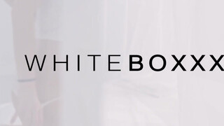 WhiteBoxxx - kicsmellű lány durván meghágva