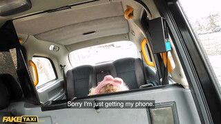Fake Taxi - Izgató latin amerikai nőci megkúrelva a taxiban