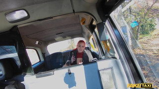 Fake Taxi - Óriás didkós kolumbiai bige