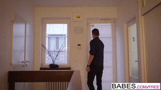 Babes - Paula Shy a hatalmas didkós csaj