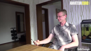 REIFESWINGER - Német milf fiatal manussal közösül