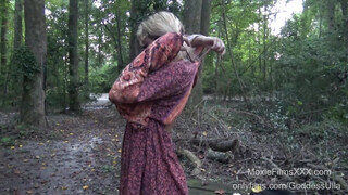 MoxieFilms - Méretes mellű hippi kisasszony