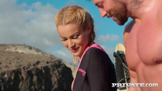 Private com - Cherry Kiss a izgató szörfös csajszi
