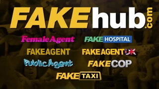 Public Agent - Fekete hajú kicsike keblű tini hölgyemény