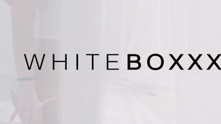 WHITEBOXXX - Francys Belle a méretes didkós kisasszony