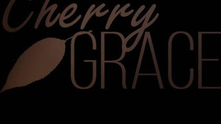 Cherry Grace a kerek seggű bige