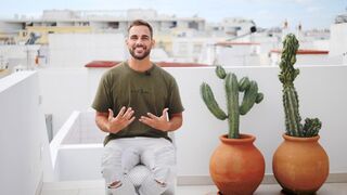 Robbie oz, a sex guru és pornószínész 30 videót basz 30 nap alatt